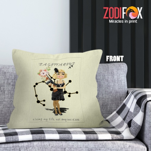 funny Sagittarius Woman Throw Pillow zodiac lover gifts – SAGITTARIUS-PL0020