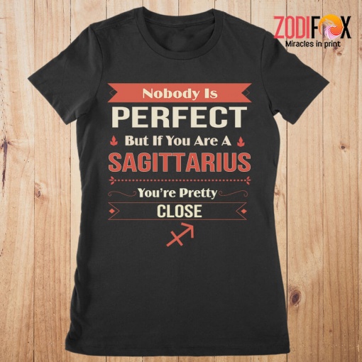 lively You're Pretty Close Sagittarius Premium T-Shirts