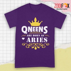 nice Queens Are Born As Aries Premium T-Shirts