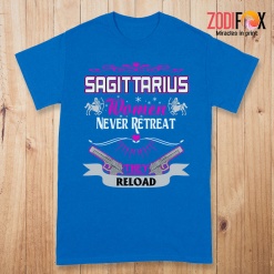 pretty Sagittarius Women Never Retreat Premium T-Shirts