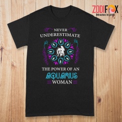 great The Power Of An Aquarius Woman Premium T-Shirts