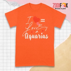 special I Love Being An Aquarius Premium T-Shirts