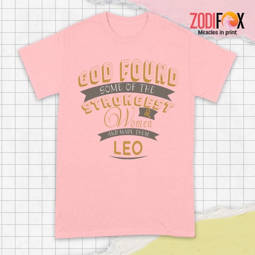 best The Strongest Women Leo Premium T-Shirts