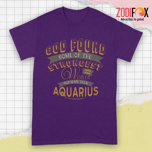 awesome The Strongest Women Aquarius Premium T-Shirts